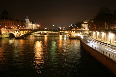 Seine at night | View of the Seine River (Paris) at night. V… | Flickr