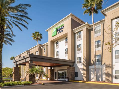 Holiday Inn Express & Suites Orlando International Airport Hotel by IHG