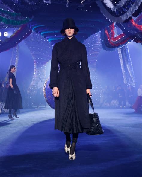 Autumn-Winter 2023-2024 Ready-to-Wear Show - DÉFILÉS PRÊT-À-PORTER - Women's Fashion | DIOR