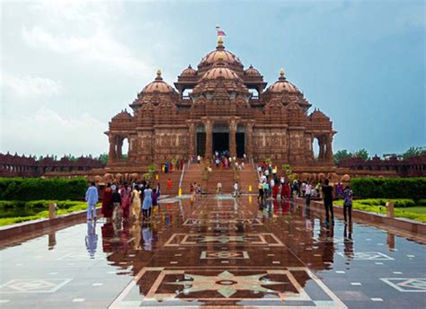 Akshardham Temple Delhi - Architecture, History, Visiting Time
