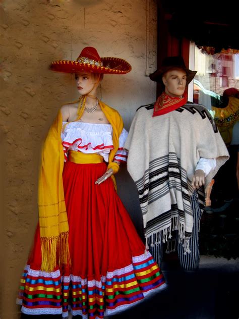 traditional Mexican clothing by ritaflowers on DeviantArt