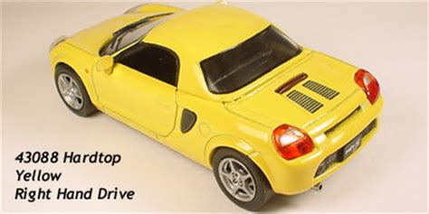 MR2 Spyder road car - Yellow | Twos R Us