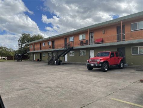 $2.565MM Motel Located in Houston, TX - Avatar Financial Group