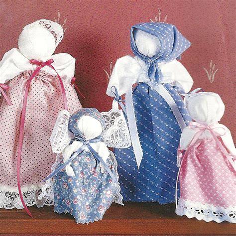 Homemaker's Journal: Pioneer Handkerchief Dolls