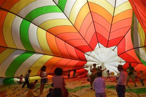 Philippine International Hot Air Balloon Fiesta - Flying Carnival ...