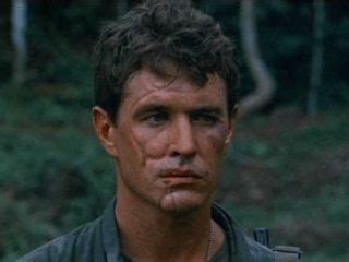 Tom Berenger in Platoon | Tom berenger, Platoon movie, Platoon