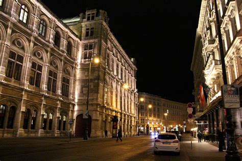 Vienna: Traditional Coffee Houses vs. Starbucks — FEAST: An Edible Road ...