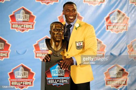 Shannon Sharpe Hall Of Fame Photos and Premium High Res Pictures ...