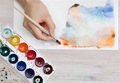 9 Watercolor Painting Mediums to You Should Try on Your Next Work of Art