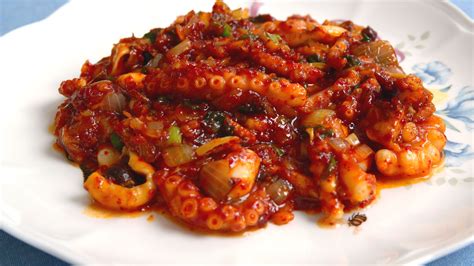 Spicy stir-fried octopus (Nakji-bokkeum) | Octopus recipes, Maangchi recipes, Recipes