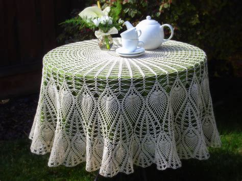 Lacy Crochet: Tablecloth Update