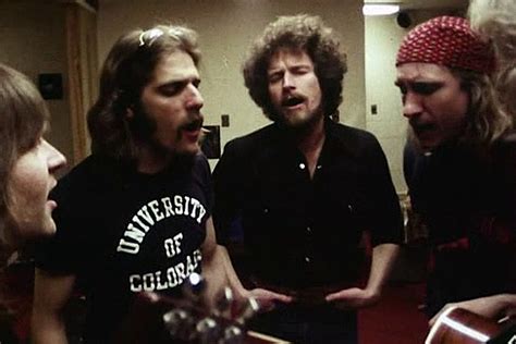 How Eagles’ ‘Seven Bridges Road’ Ended a Winding Path in Top 40 | DRGNews