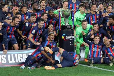 PHOTO GALLERY: Barcelona players celebrate Spain La Liga 2023 trophy - Multimedia - Ahram Online