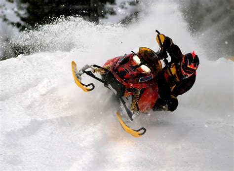 What Are The Different Types of Snowmobiles? Learn All Of Them Here