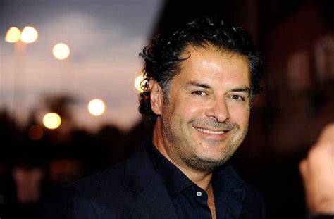 Ragheb Alama flies through the region, reaching for the "Moon and Stars" | Al Bawaba