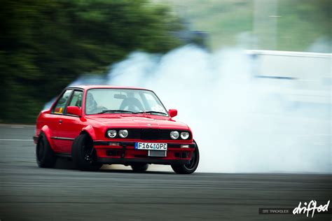 DRIFT CAR: Progression – Darren Rickaby’s V8 E30 | Drifted.com