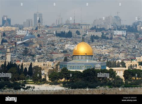 View from the Mount of Olives on the Dome of the Rock on the Temple ...