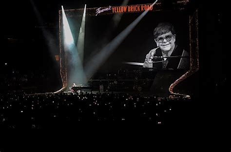 Elton John's Concert & Tour History | Concert Archives