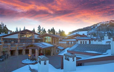 Stein Eriksen Lodge: A Luxury Ski Getaway | The Manual