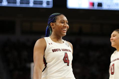 Aliyah Boston continues to write her name in the Gamecock women's ...