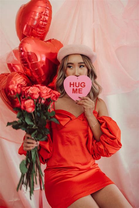 Hug me! Valentine’s Day | Valentine photo shoot, Valentine photography, Valentine photo