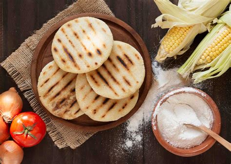 Cómo hacer Arepas Colombianas tradicionales - Pequeocio