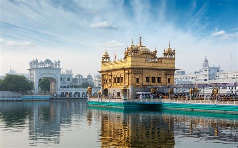 HD Wallpaper of the Golden Temple: Harmandir Sahib Gurudwara