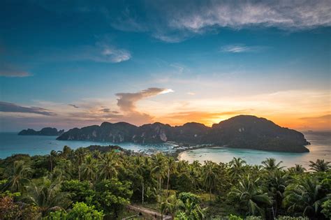 Phi Phi Viewpoint - Popular Scenic Lookout Point on Phi Phi Island - Go ...