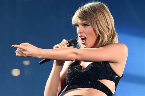 Judge Throws Out DJ's Lawsuit Against Taylor Swift