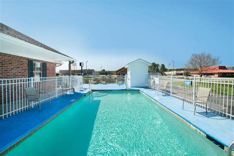 Travelodge by Wyndham Santee | Santee, SC Hotels