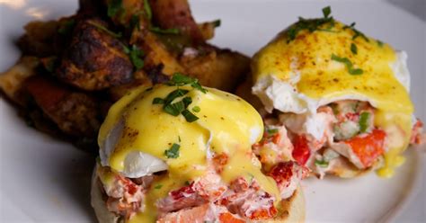 Recipe: This Lobster Eggs Benedict is Perfect to Serve at Mother's Day Brunch! - Closer Weekly