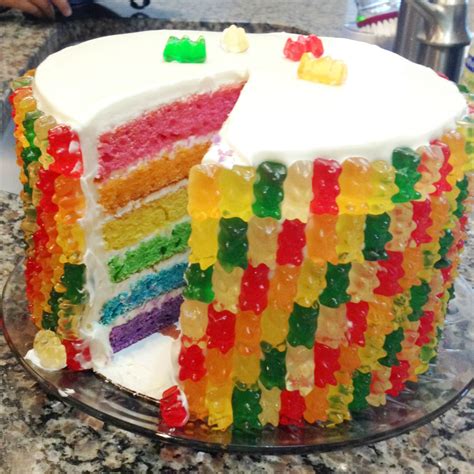 Awesome Rainbow Gummi Bear Cake | Gummy bear cakes, Rainbow desserts ...