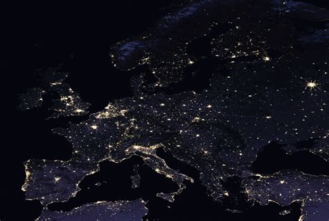 Large detailed satellite map of Europe at night | Europe | Mapsland | Maps of the World