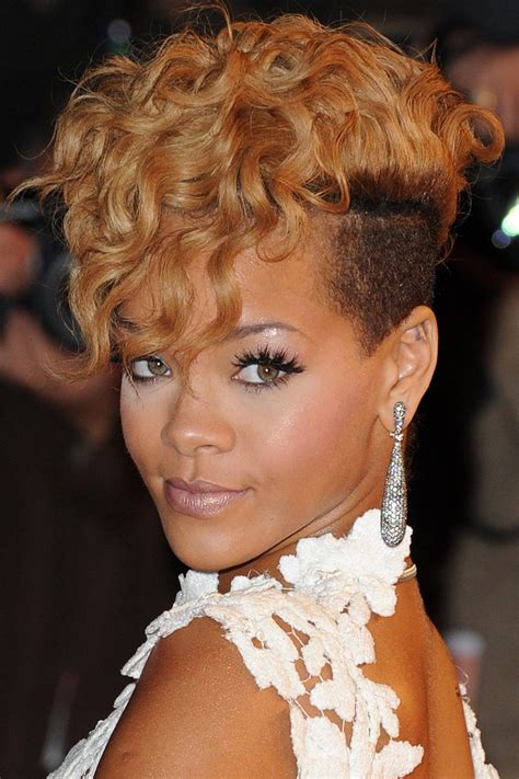 Rihanna’s Best Ever Hairstyles: A Timeline | Rihanna hairstyles, Hair ...