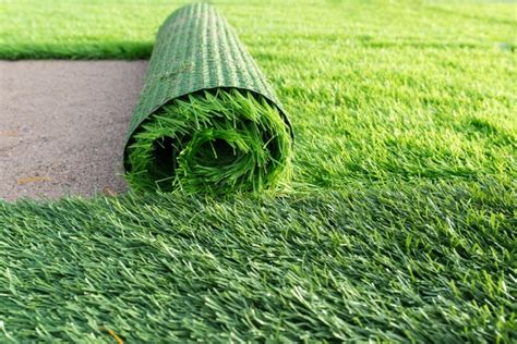 7 Types of Artificial Grass: Pros & Cons (with Pictures) | House Grail