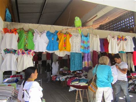 Mexico Daily Living: Clothing Store near the Chapala Malecon