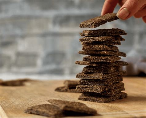 4-Ingredient Flax Crackers [Vegan] – One Green Planet