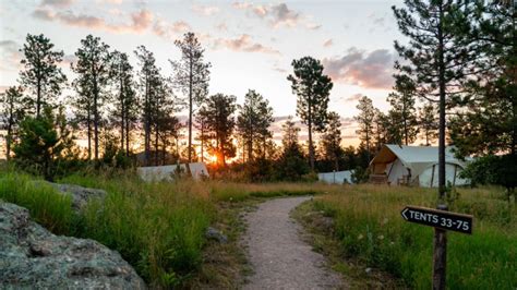 The Best Campgrounds Near Mount Rushmore - Getaway Couple