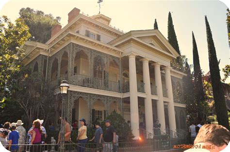 Magical Days with the Mouse: Wordless Wednesday - The Haunted Mansion