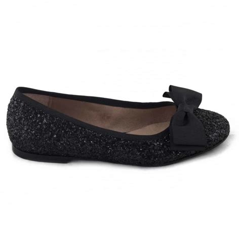 Our Pick Of The Best Vegan Flats - For Any Occasion - Eluxe Magazine