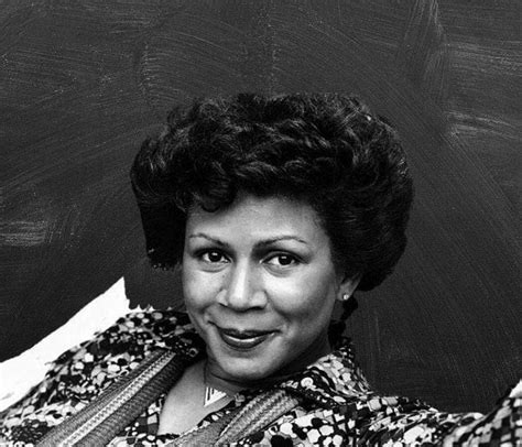 10 Best Minnie Riperton Songs of All Time - Singersroom.com