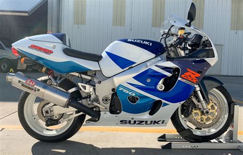 1998 Suzuki GSX-R750 SRAD – Iconic Motorbike Auctions