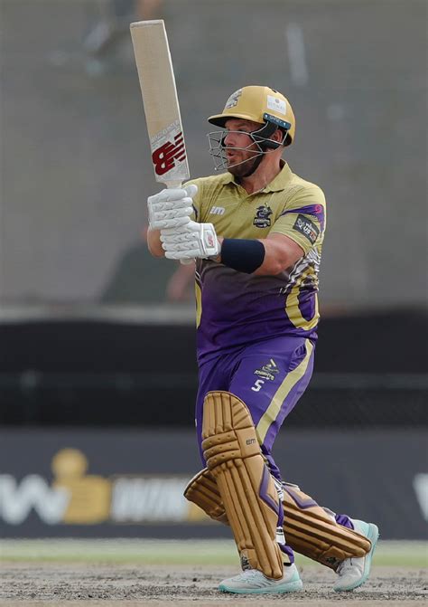 Aaron Finch cracked four fours and five sixes | ESPNcricinfo.com