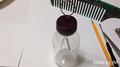 Plastic bottle Electroscope experiment - YouTube