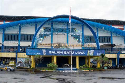 Foto : Renovasi Stadion Kanjuruhan Malang Pakai APBN, Basuki: Tahun 2023 Kita Mulai