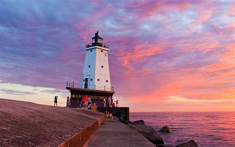 Lake Michigan Area Attractions - Lighthouse Sunsets- Saugatuck, MI Bed and Breakfast Inn - South ...