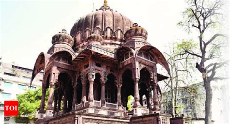 Heritage faces monumental neglect in the heart of Indore | Indore News ...