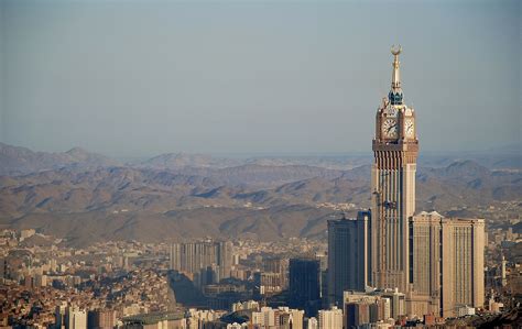 Dr. Ehsan Bayat - 6 Facts You Need to Know about the Abraj Al-Bait Clock Tower