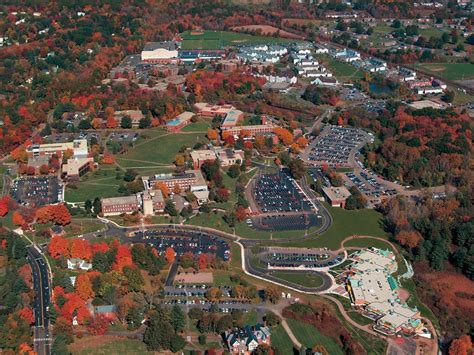 University of Hartford - Học bổng và Ranking - Du Học Thành Công