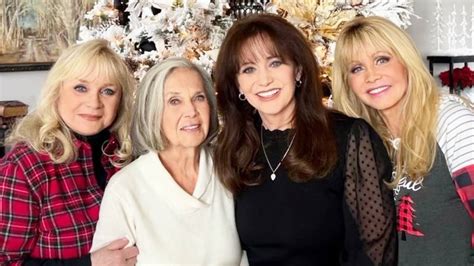 Mandrell Sisters Unite For Sweet Christmas Photo